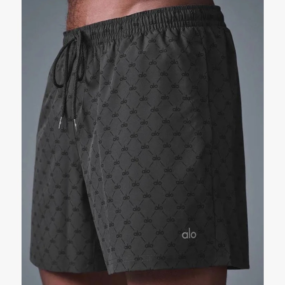 Alo Diamond Circuit Short Size Large